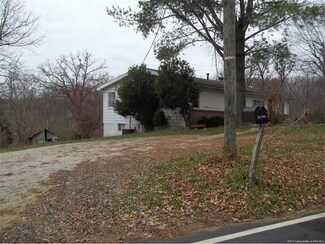 10745 Glass Overlook Rd SE, Elizabeth, IN 47117