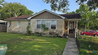 701 E Anaqua Ave, Victoria, TX 77901