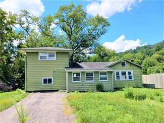 40 Weiss Ave, Easton, PA 18042