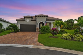 9284 Cormorant Dr, Naples, FL 34120
