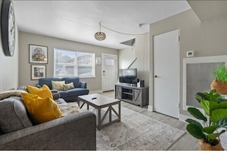 464 E Norwich Ave Unit 464 D, Columbus, OH 43201