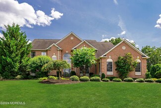 5 Summers Dr, Jackson, NJ 08527