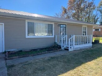 302 E Proctor St, Sturgeon, MO 65284