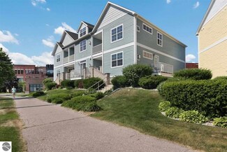 151 Railroad Ave Unit 13, Traverse City, MI 49686
