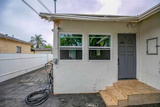 7349 Jamieson Ave, Los Angeles, CA 91335