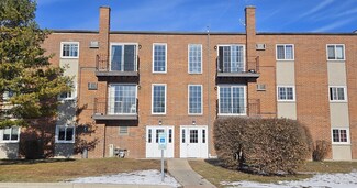 125 W Elk Trail Unit 225, Carol Stream, IL 60188