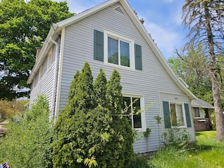 1335 Kalamazoo Ave SE, Grand Rapids, MI 49507