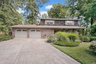 613 Berry Ct, Evansville, IN 47710