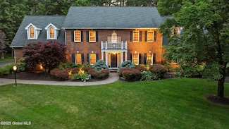 428 Ridgehill Rd, Schenectady, NY 12303