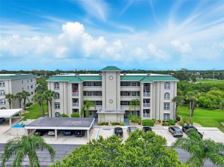 426 Bouchelle Dr Unit 202, New Smyrna Beach, FL 32169