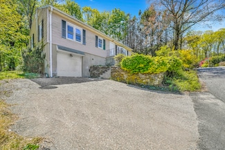 43 Moorland Ave, Waterbury, CT 06708