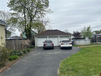 25 Vandewater St, North Providence, RI 02908