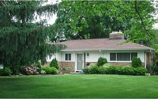 2741 Emmick Dr, Toledo, OH 43606
