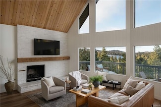 28616 Shenandoah Dr, Lake Arrowhead, CA 92352