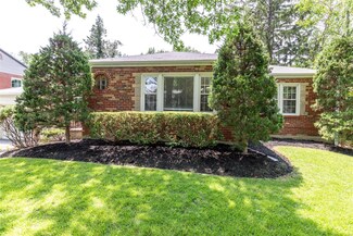 8310 Balson Ave, Saint Louis, MO 63132