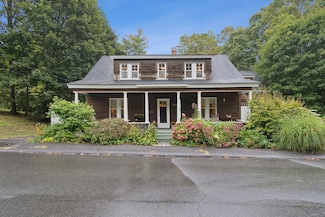 10 Warren St, Hallowell, ME 04347