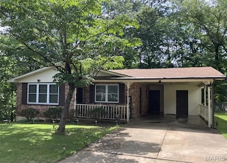 1427 Price Dr, Cape Girardeau, MO 63701