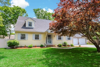 50 Deerfield Rd, Osterville, MA 02655