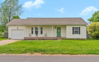 431 Pacific Ave, Oak Grove, KY 42262
