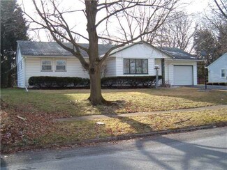 1 Hilltop Dr, Le Roy, NY 14482