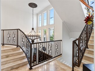 52 W Neapolitan Ln, Long Beach, CA 90803