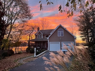 2 Lake Ave, Framingham, MA 01702