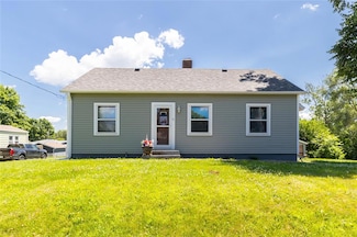 3851 E 25th St, Des Moines, IA 50317