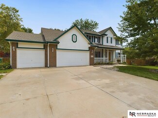 8707 S 98th Cir, La Vista, NE 68128