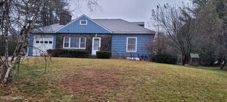 5 School House Rd, Queensbury, NY 12804