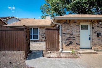 34 Hampshire Cir, Little Rock, AR 72212