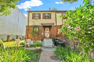 690 Saint Anns Ave, Bronx, NY 10455