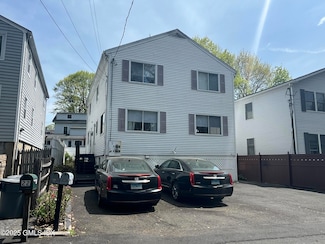 21 Booth Ct Unit A, Greenwich, CT 06830