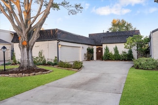 31 Wellington Dr, Sugar Land, TX 77478