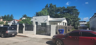 136 NW 47th St, Miami, FL 33127