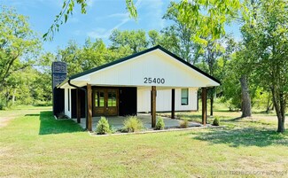 25400 Wilson Rd, Henryetta, OK 74437