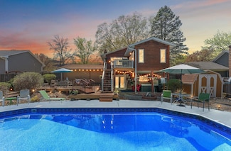 2614 Hawthorne Ln, Stillwater, MN 55082