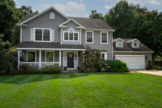 25517 Harold Ct, Edwardsburg, MI 49112