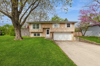 1N110 Morse St, Carol Stream, IL 60188