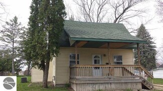 510 Maple St, Saint Louis, MI 48880