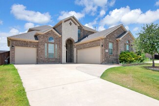 8949 Jewelflower Dr, Fort Worth, TX 76131