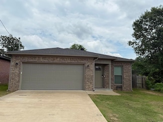 9 S Simon Ln, Conway, AR 72032