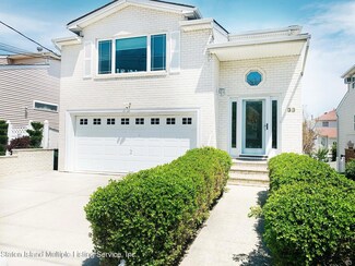 33 Lion St, Staten Island, NY 10307