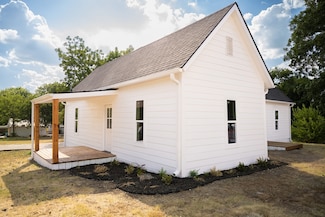 309 E Cheek St, Saint Jo, TX 76265