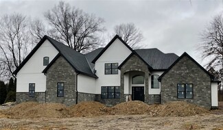 108 Pine Cone Dr, Canfield, OH 44406