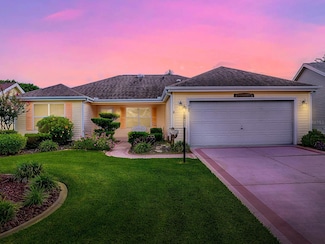 421 Aldama Ave, Lady Lake, FL 32159