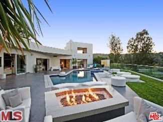 2666 Hutton Dr, Beverly Hills, CA 90210