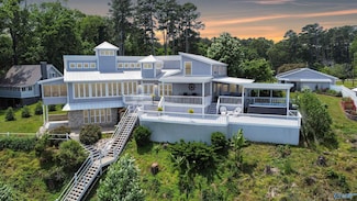 724 Bluff Dr, Rogersville, AL 35652