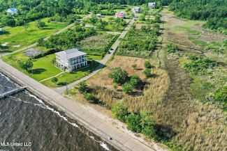 1430 N Beach Blvd, Bay Saint Louis, MS 39520
