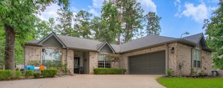 1912 Rollingwood Dr, Huntsville, TX 77340