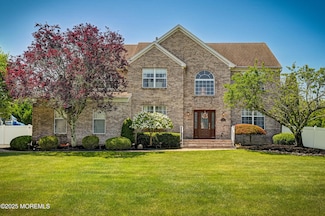 201 Manfre Ct, Freehold, NJ 07728
